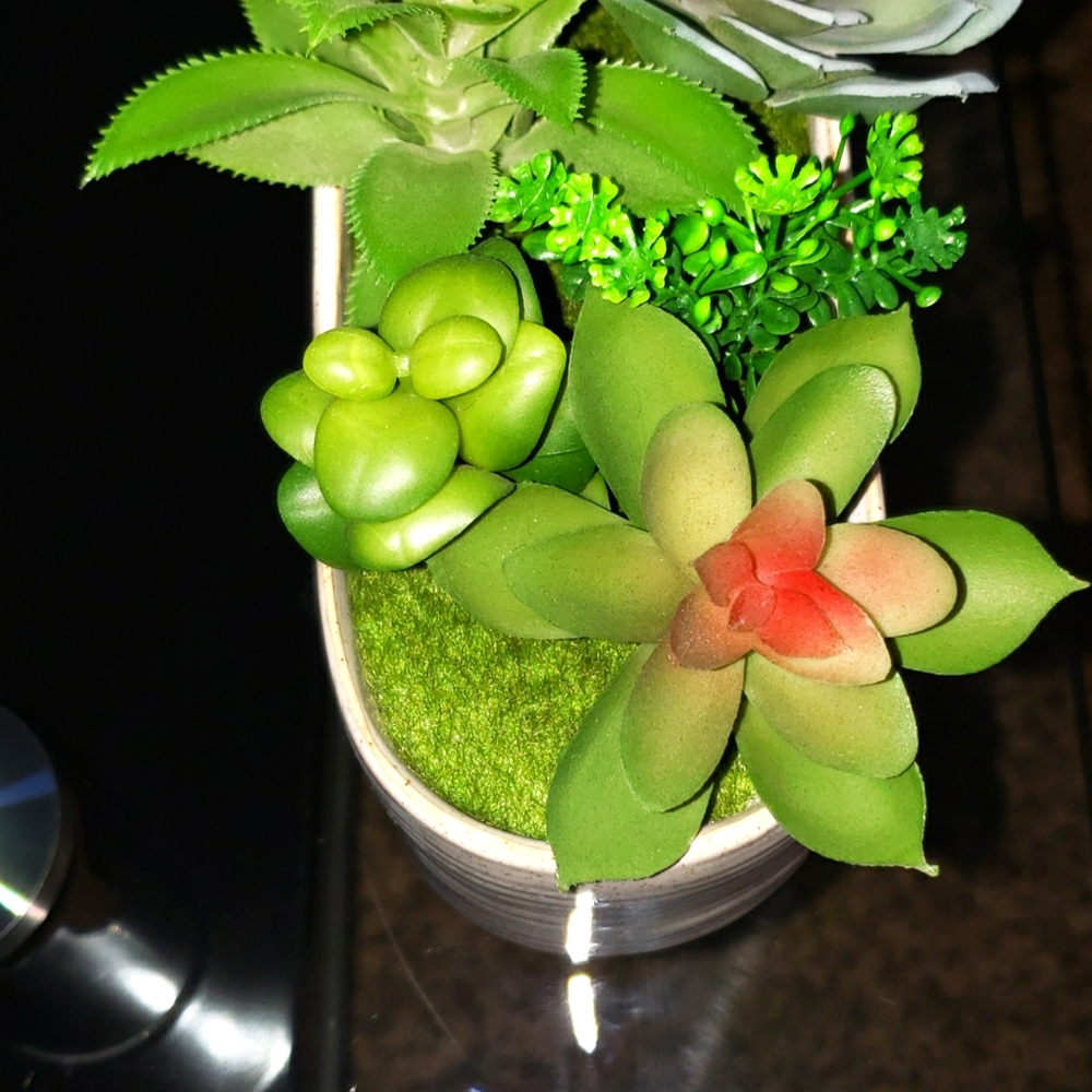 Flower pot - Picture 2 of 3